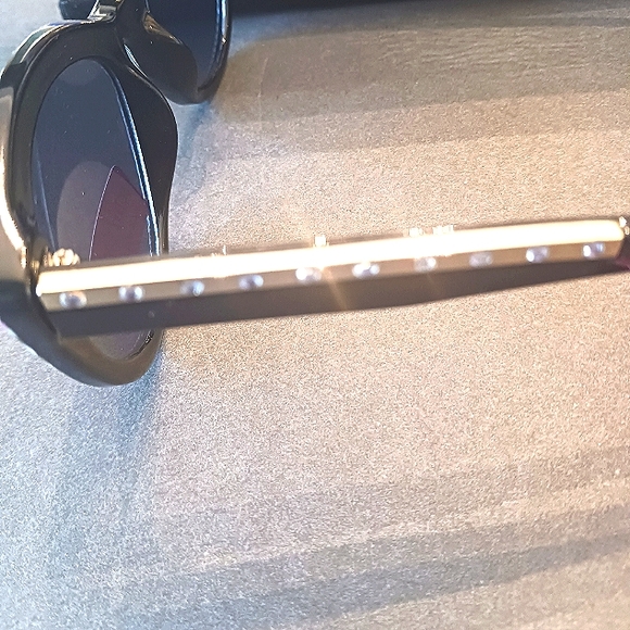 NWT Betsey Johnson Cat Eye Unique Pink Floral/Black Striped Sunglasses - Picture 4 of 13